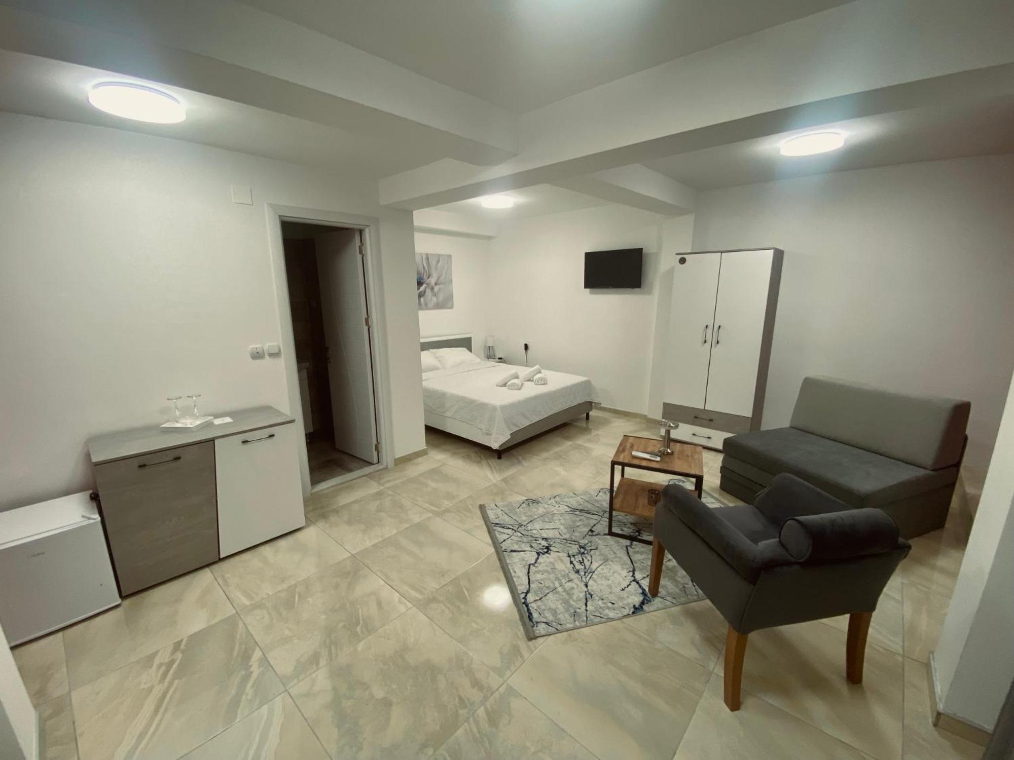 Greenhill Apartments Κουμάνοβο Εξωτερικό φωτογραφία