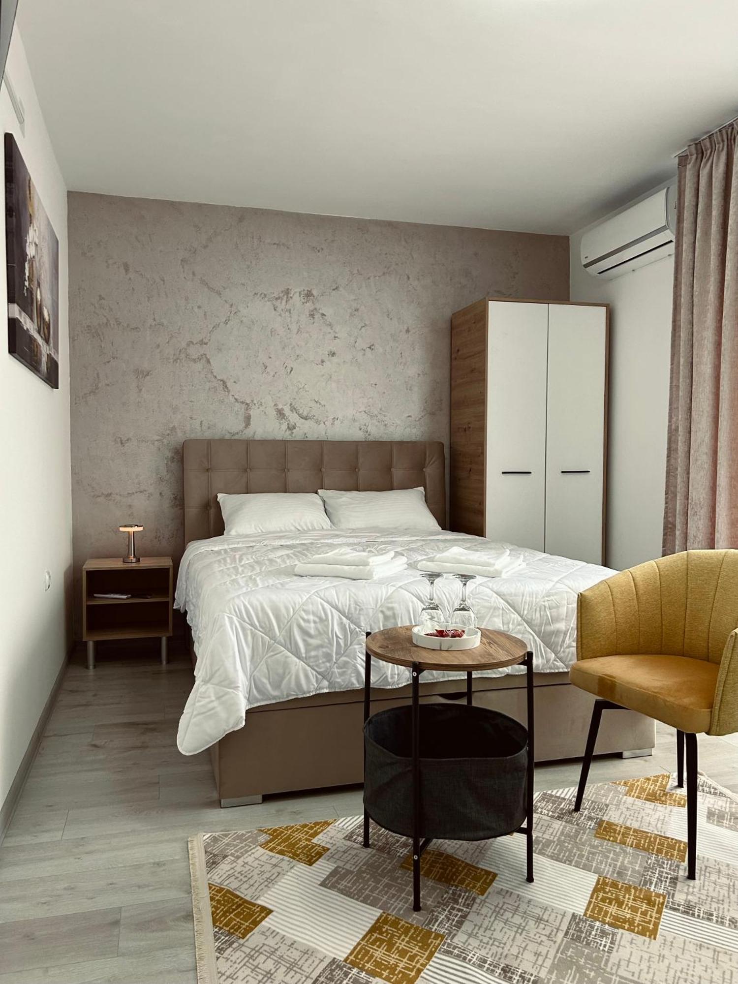 Greenhill Apartments Κουμάνοβο Εξωτερικό φωτογραφία