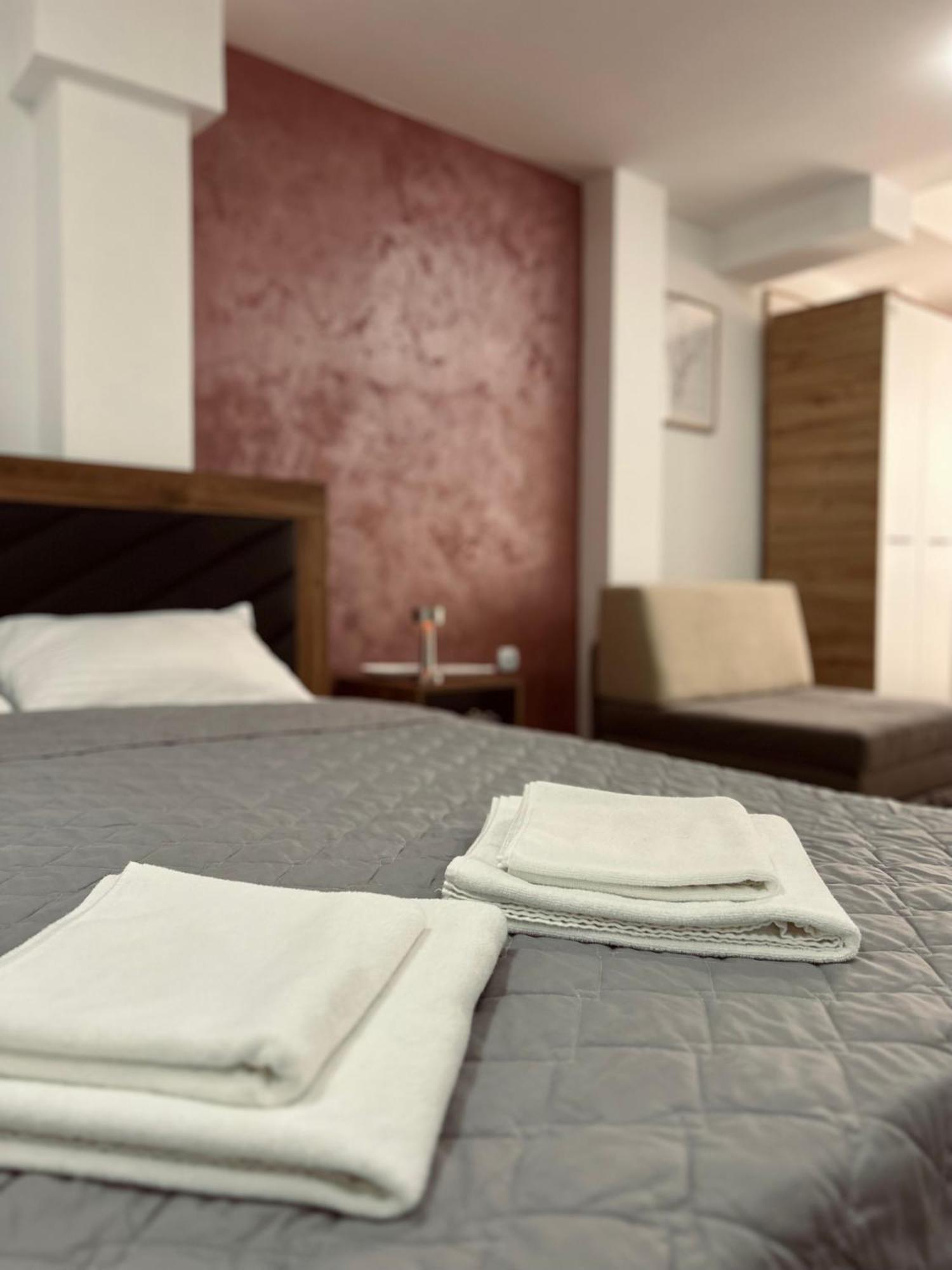 Greenhill Apartments Κουμάνοβο Δωμάτιο φωτογραφία