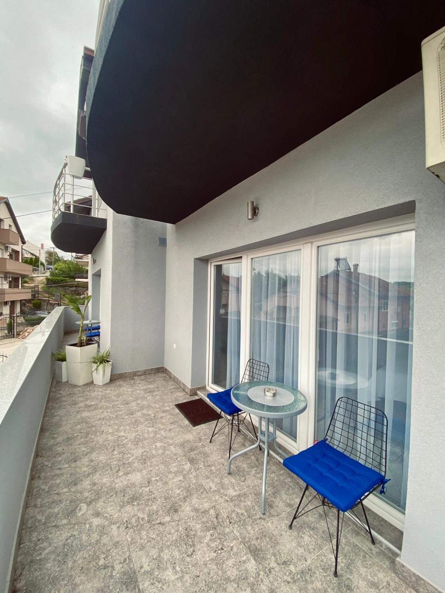 Greenhill Apartments Κουμάνοβο Εξωτερικό φωτογραφία