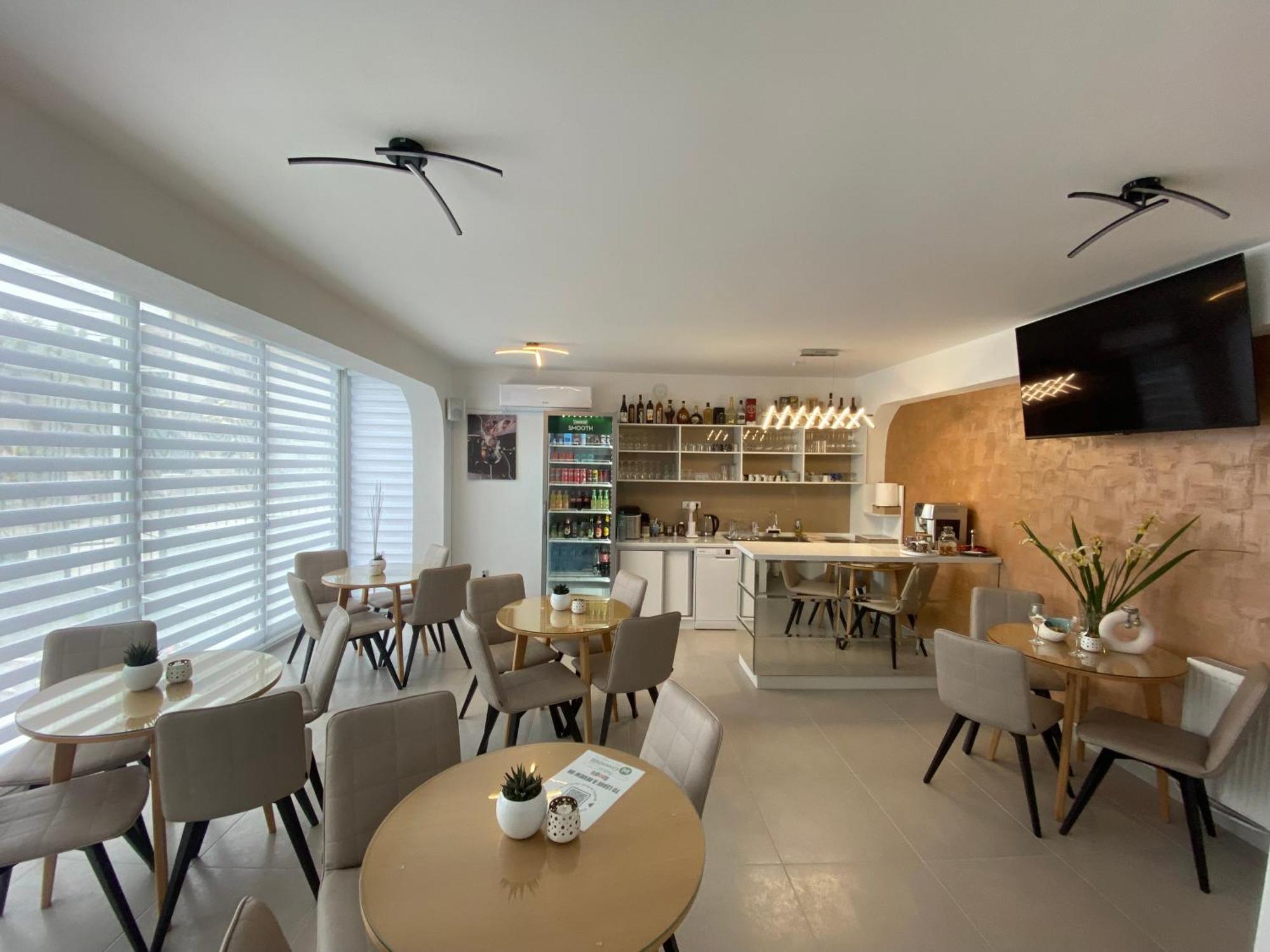 Greenhill Apartments Κουμάνοβο Εξωτερικό φωτογραφία