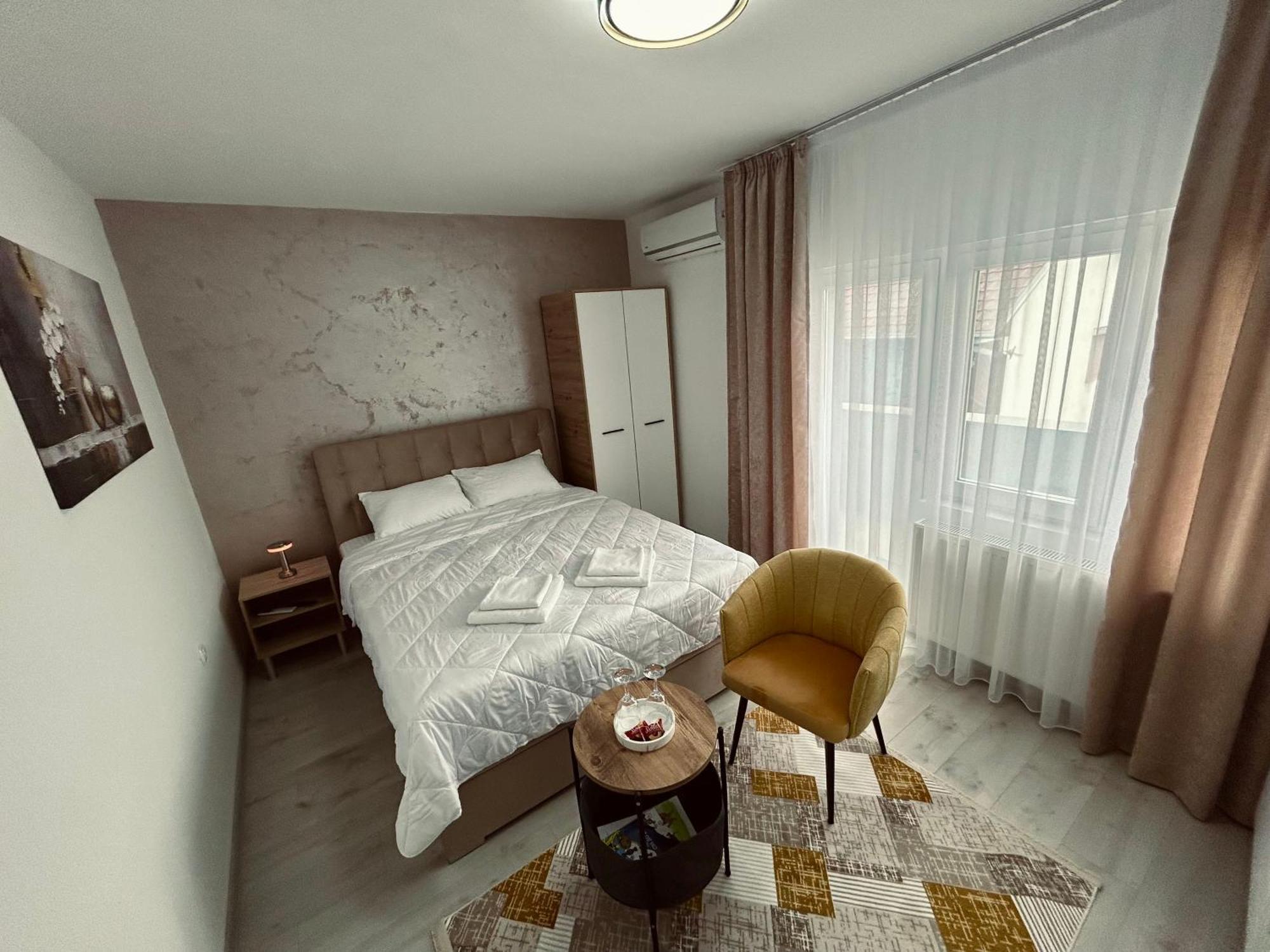 Greenhill Apartments Κουμάνοβο Δωμάτιο φωτογραφία