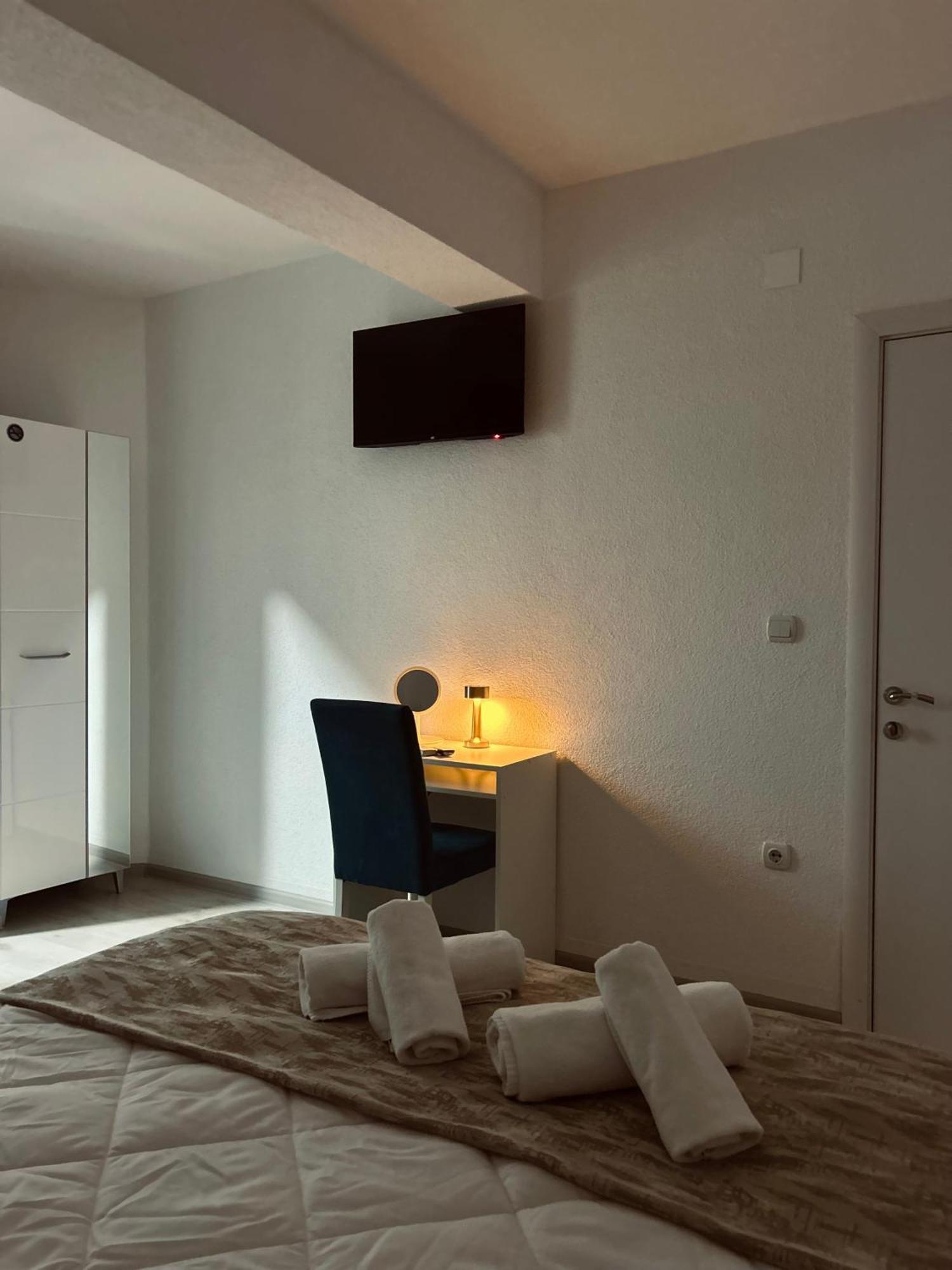Greenhill Apartments Κουμάνοβο Δωμάτιο φωτογραφία