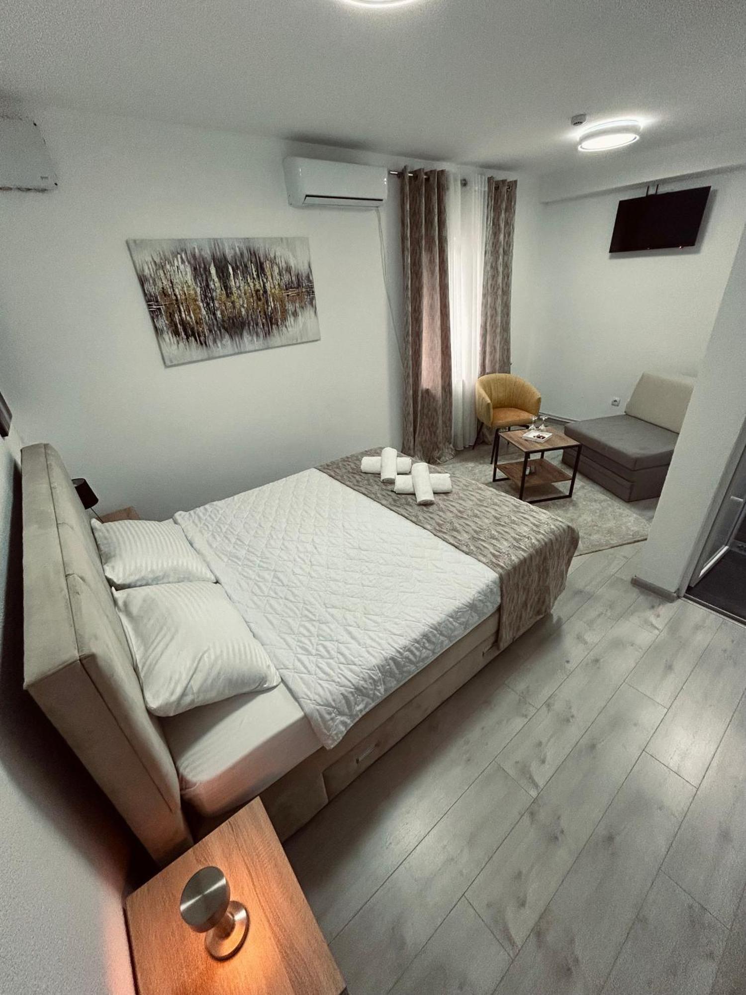 Greenhill Apartments Κουμάνοβο Εξωτερικό φωτογραφία
