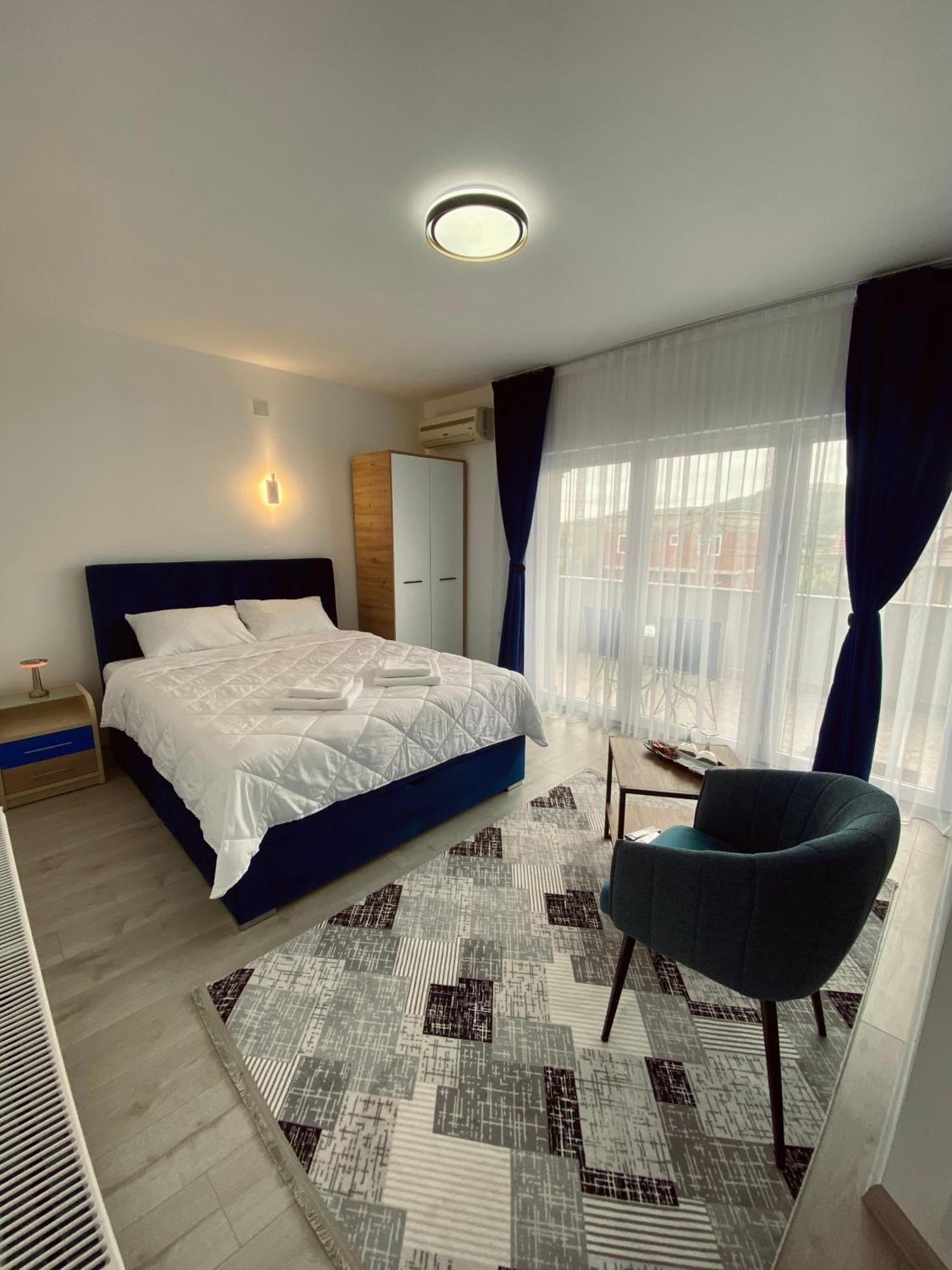 Greenhill Apartments Κουμάνοβο Δωμάτιο φωτογραφία
