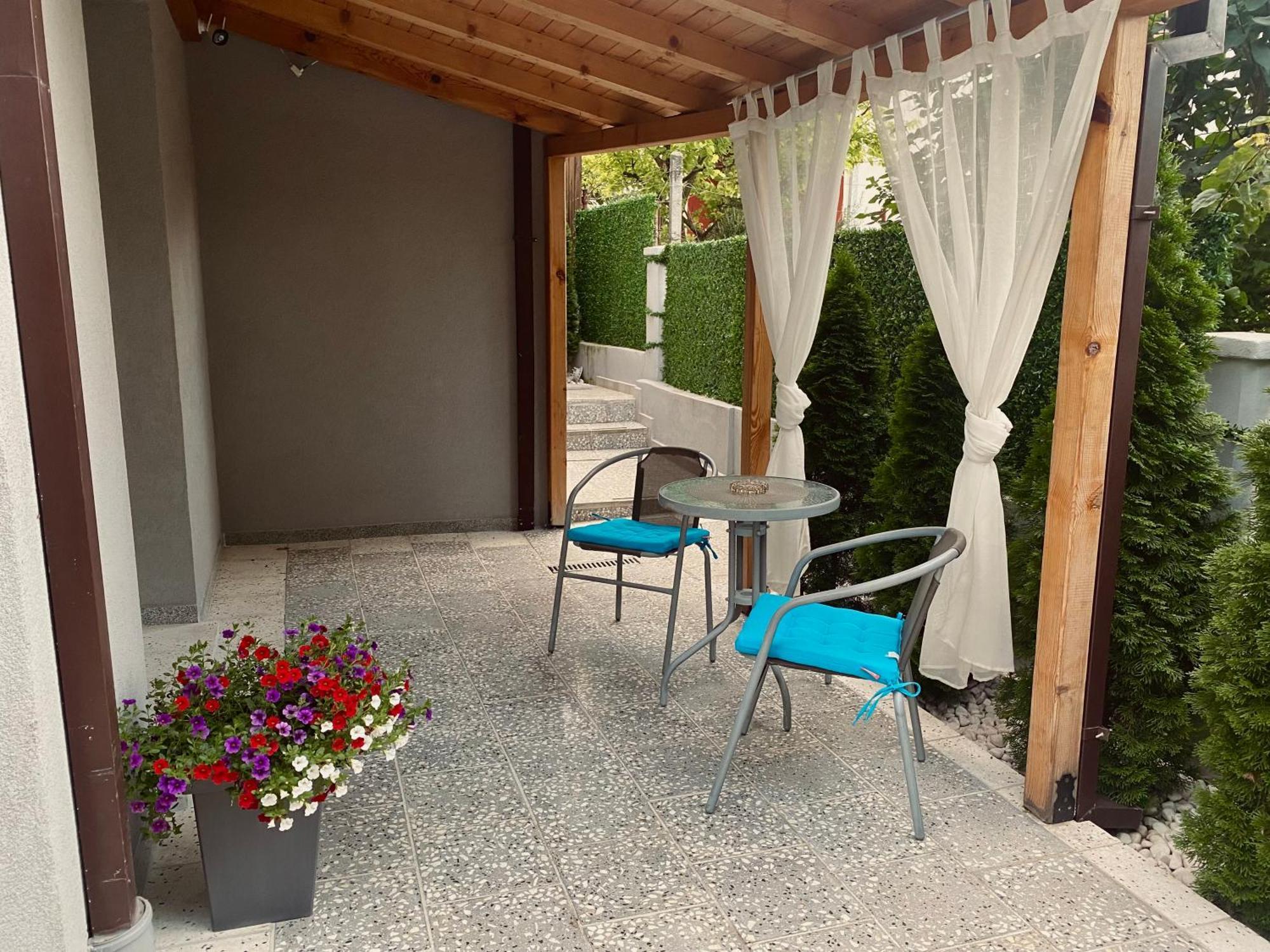 Greenhill Apartments Κουμάνοβο Εξωτερικό φωτογραφία